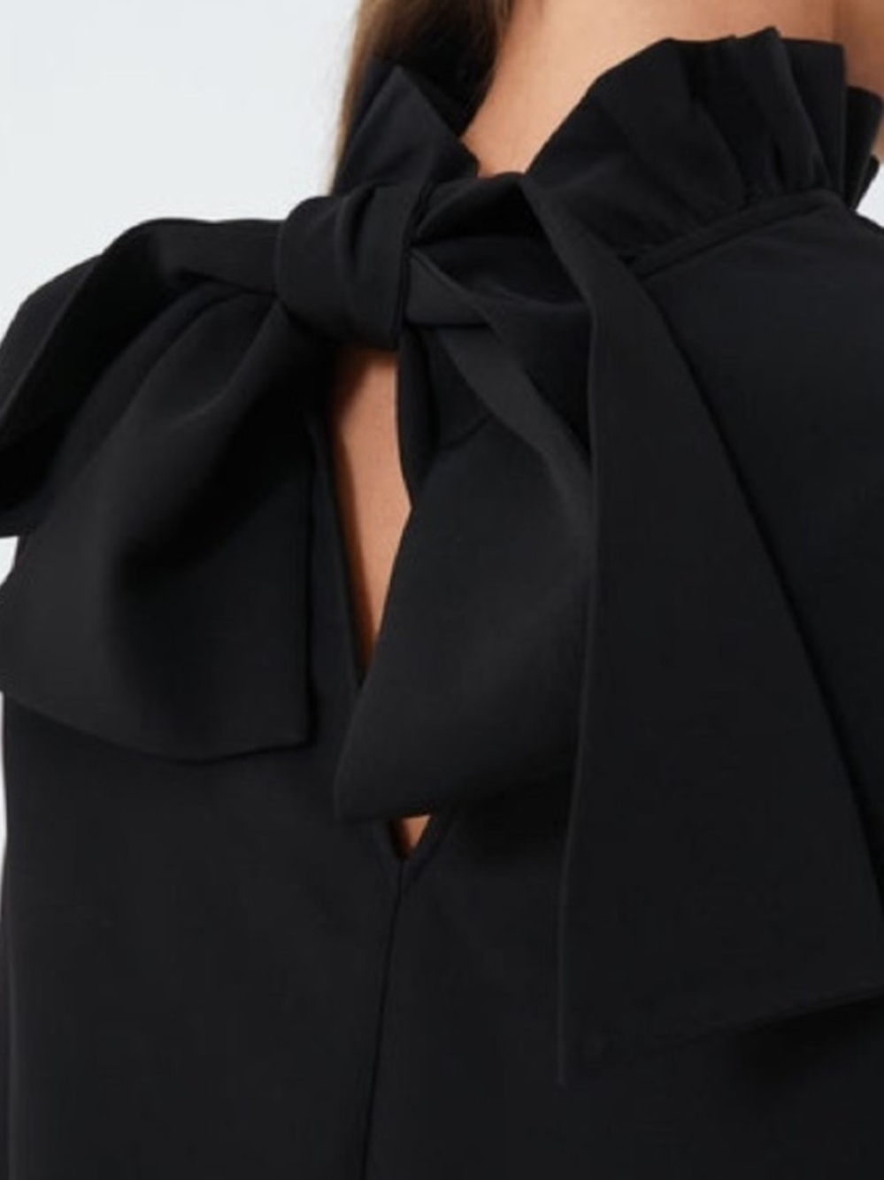 Tuckernuck Black Ruffle Bow-Back Top, Medium - Picture 4 of 8